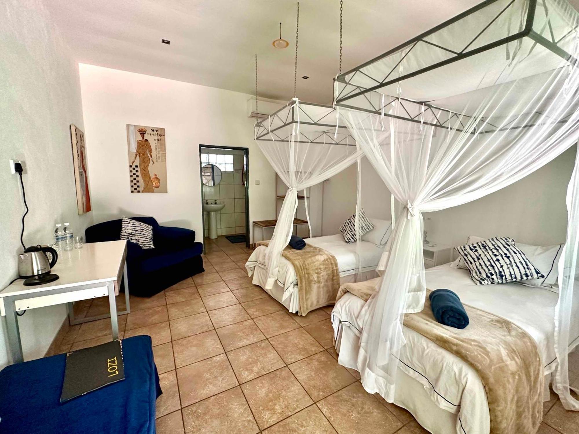 Fawlty Towers Accommodation & Activities Livingstone Buitenkant foto