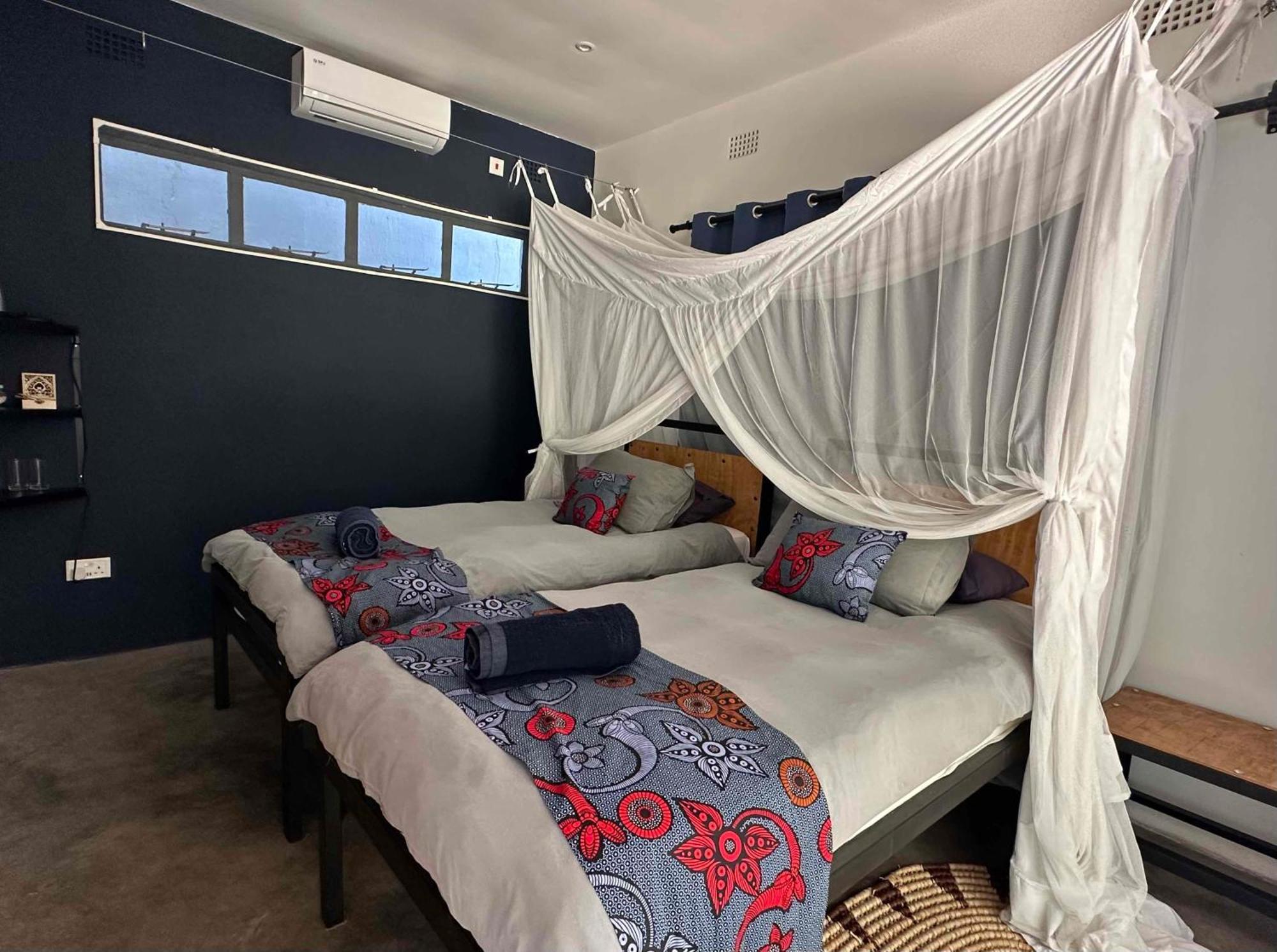 Fawlty Towers Accommodation & Activities Livingstone Buitenkant foto