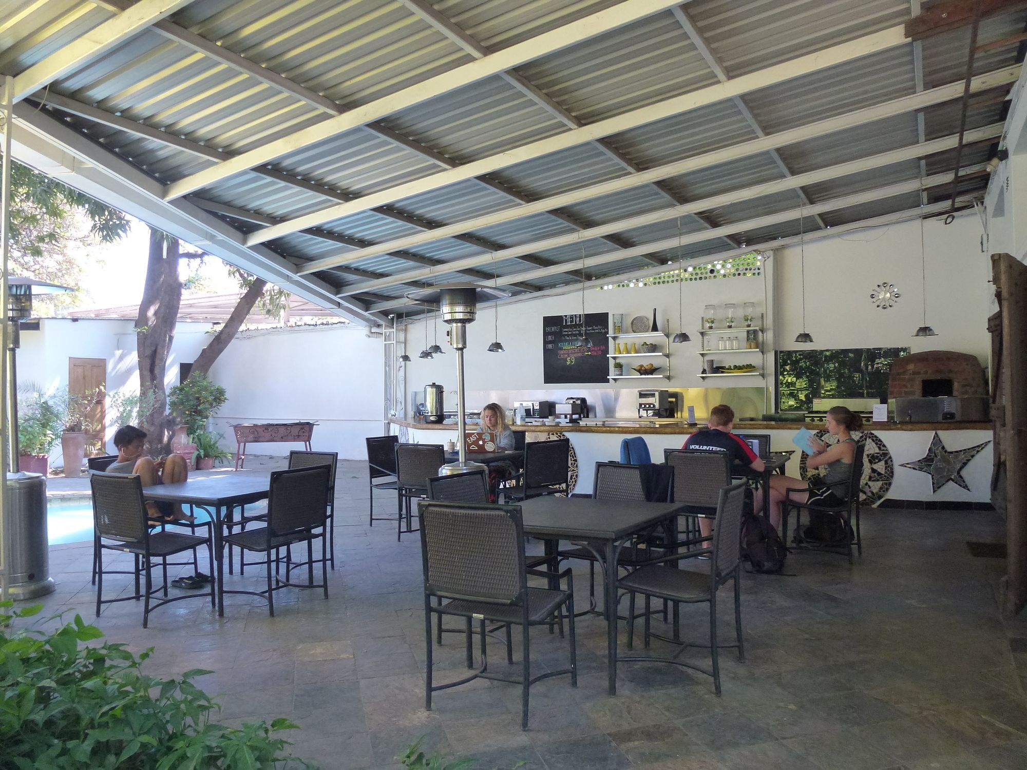 Fawlty Towers Accommodation & Activities Livingstone Buitenkant foto
