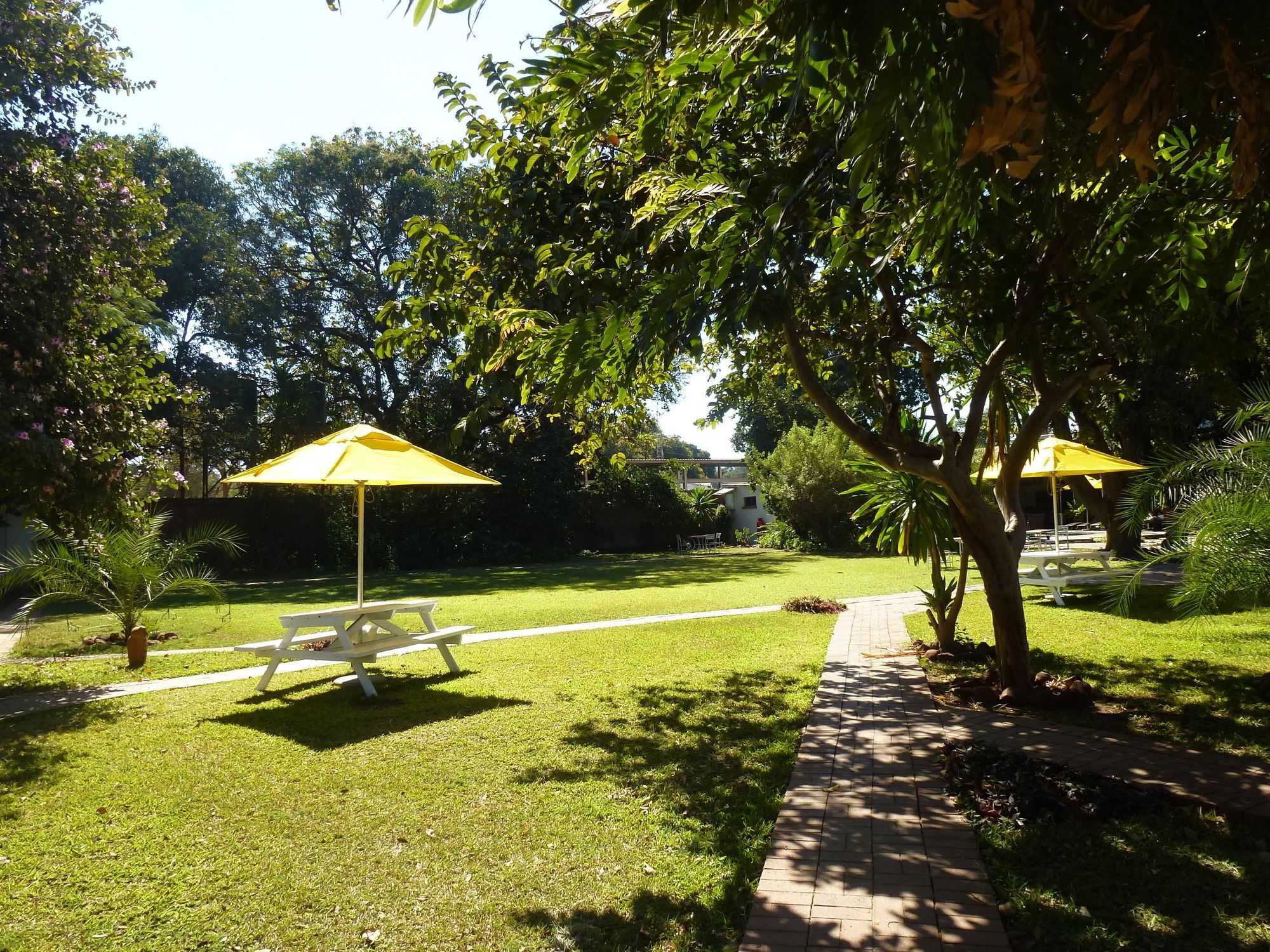 Fawlty Towers Accommodation & Activities Livingstone Buitenkant foto
